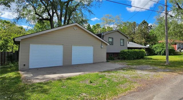 6004 Amazonia Road, St Joseph, MO 64505