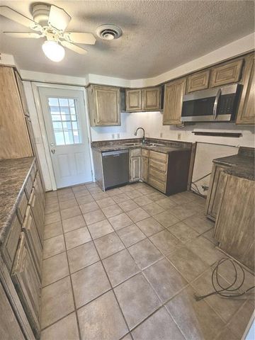 6004 Amazonia Road, St Joseph, MO 64505