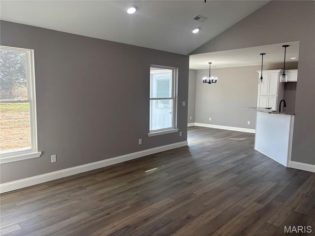 8 Ivy Lane, Fredericktown, MO 63645