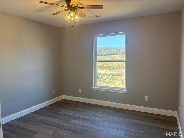 8 Ivy Lane, Fredericktown, MO 63645