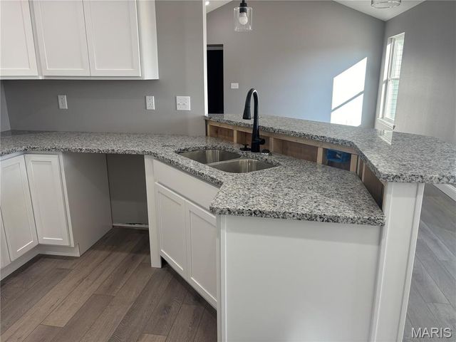 8 Ivy Lane, Fredericktown, MO 63645