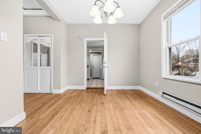 809 EASTERN AVE, Capitol Heights, MD 20743