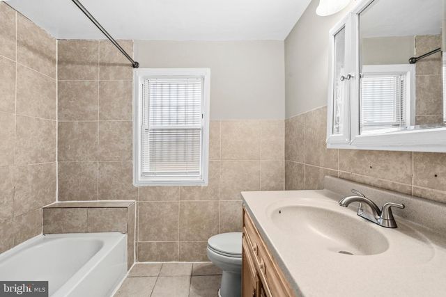 809 EASTERN AVE, Capitol Heights, MD 20743