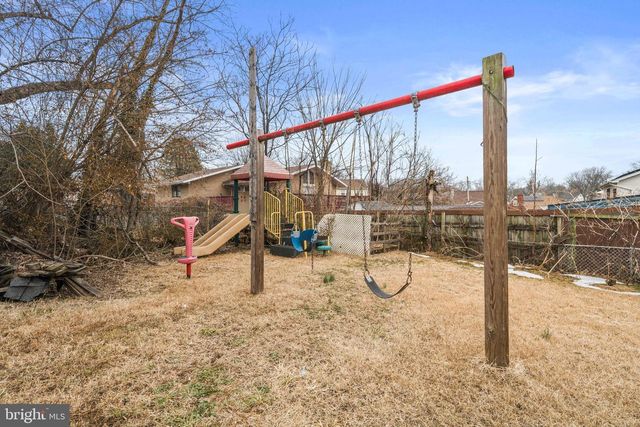 809 EASTERN AVE, Capitol Heights, MD 20743