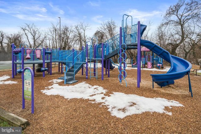 809 EASTERN AVE, Capitol Heights, MD 20743