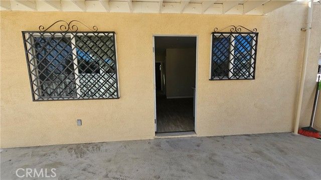 2921 W Florence, Los Angeles, CA 90043