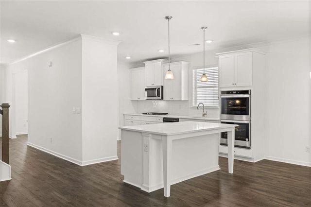 1621 Lacebark Elm Way, Lawrenceville, GA 30045