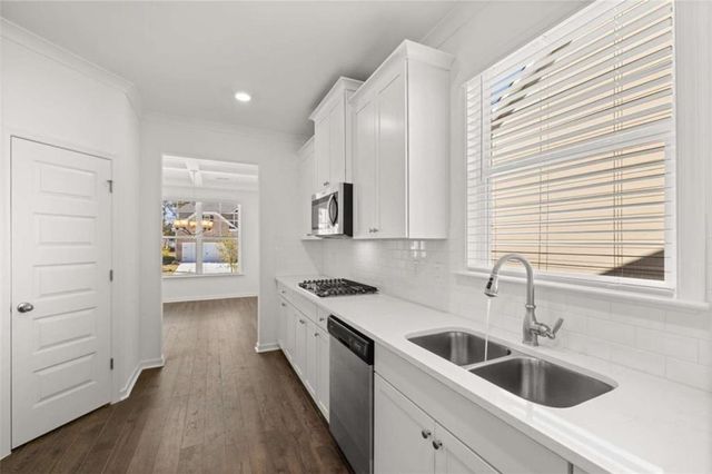 1621 Lacebark Elm Way, Lawrenceville, GA 30045