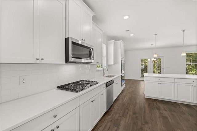 1621 Lacebark Elm Way, Lawrenceville, GA 30045