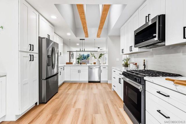 3040 Caminito Arenoso, San Diego, CA 92117