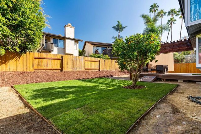 3040 Caminito Arenoso, San Diego, CA 92117