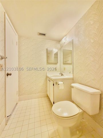 2230 N Cypress Bend Dr 308, Pompano Beach, FL 33069