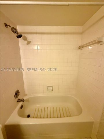 2230 N Cypress Bend Dr 308, Pompano Beach, FL 33069