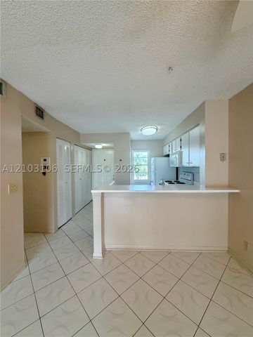 2230 N Cypress Bend Dr 308, Pompano Beach, FL 33069
