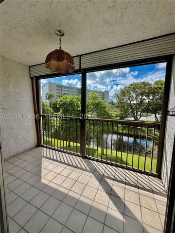 2230 N Cypress Bend Dr 308, Pompano Beach, FL 33069