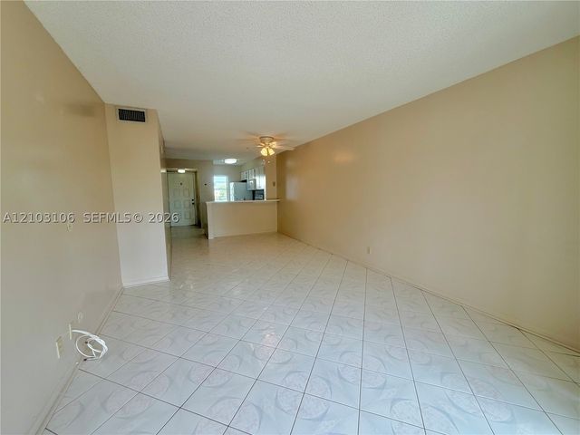 2230 N Cypress Bend Dr 308, Pompano Beach, FL 33069