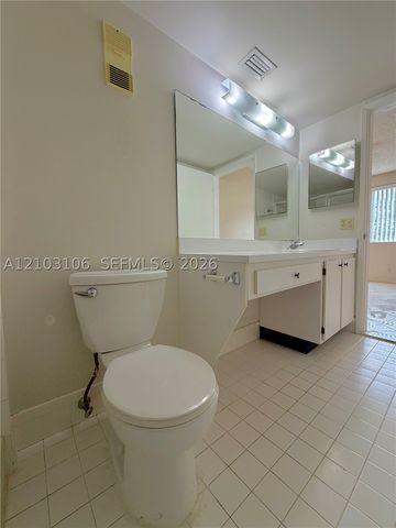 2230 N Cypress Bend Dr 308, Pompano Beach, FL 33069