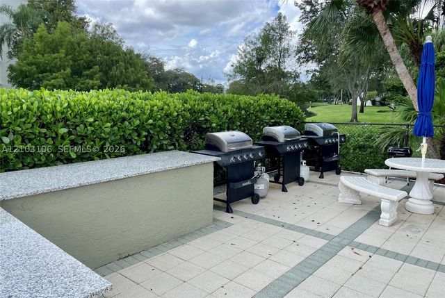 2230 N Cypress Bend Dr 308, Pompano Beach, FL 33069