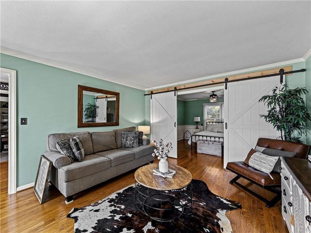 215 Pineywood Road, Griffin, GA 30224