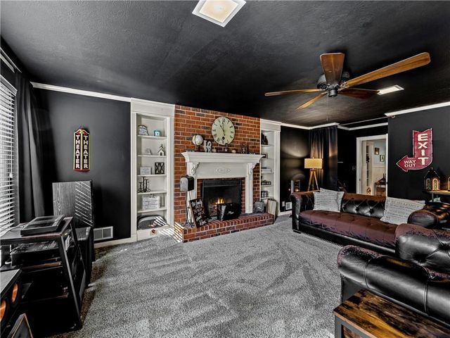 215 Pineywood Road, Griffin, GA 30224