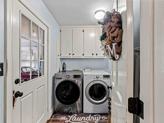 215 Pineywood Road, Griffin, GA 30224