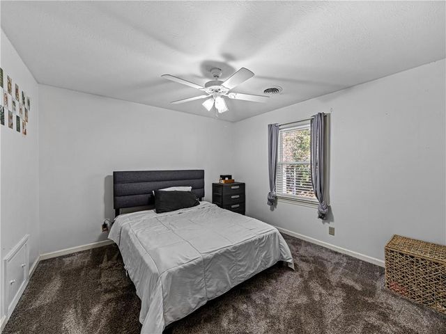 215 Pineywood Road, Griffin, GA 30224