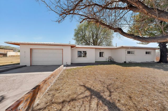 47 NM 581, Espanola, NM 87532