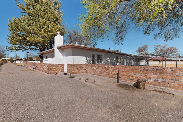 47 NM 581, Espanola, NM 87532