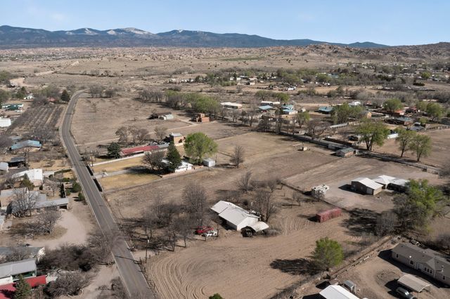 47 NM 581, Espanola, NM 87532