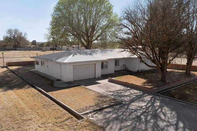 47 NM 581, Espanola, NM 87532