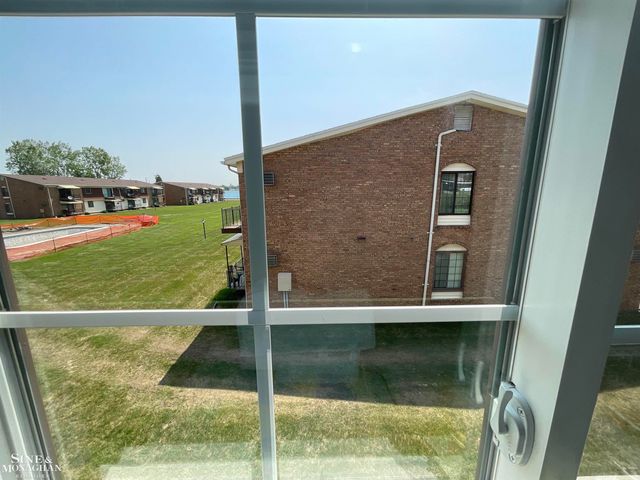 1900 River Rd D5 Road, Marysville, MI 48040