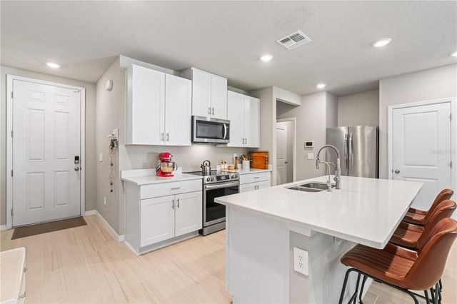 32502 LIMITLESS PLACE, Wesley Chapel, FL 33545