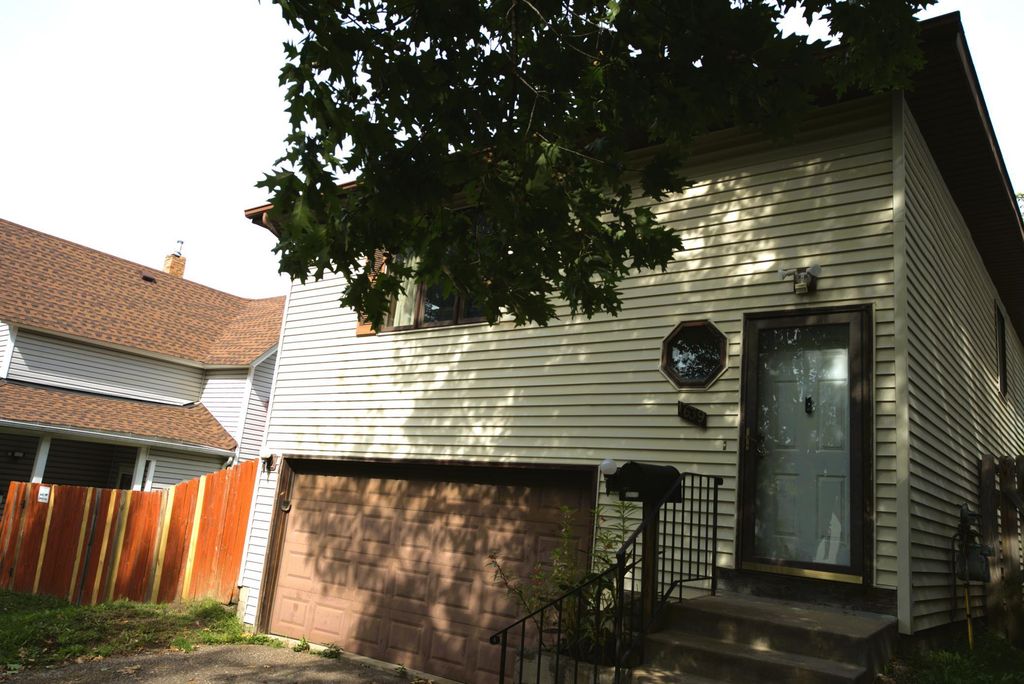 1639 4th Street E, Saint Paul, MN 55106 — photo 3