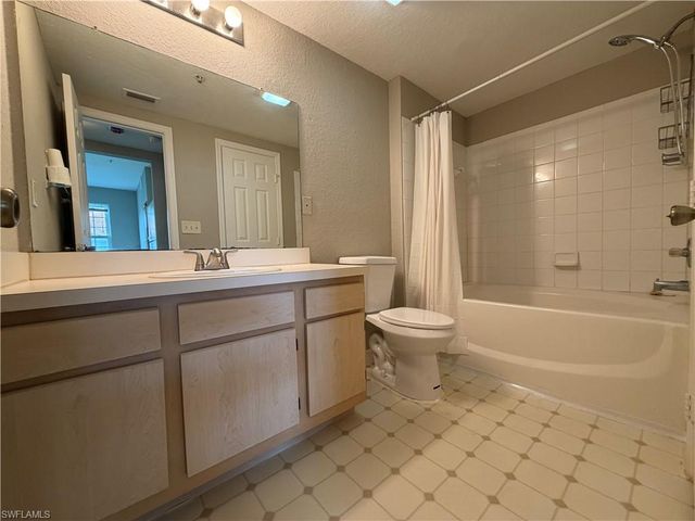 23500 Walden Center DR 309, Estero, FL 34134