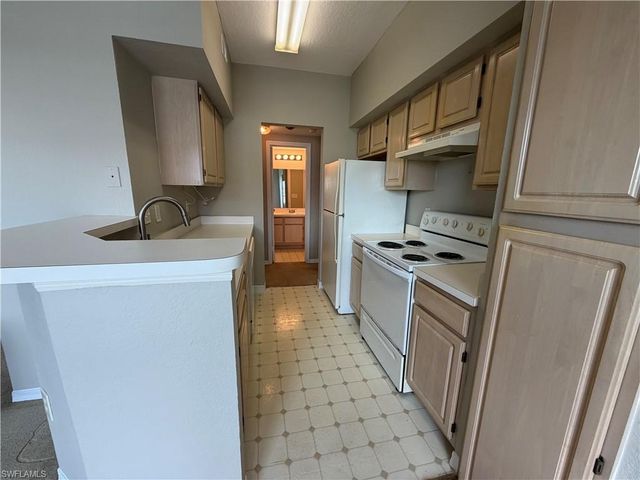 23500 Walden Center DR 309, Estero, FL 34134