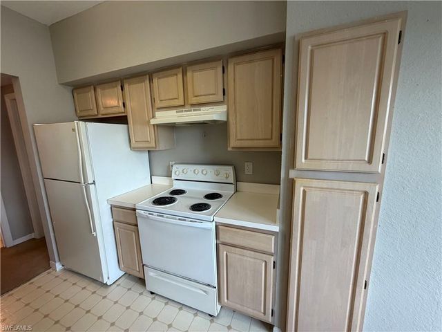 23500 Walden Center DR 309, Estero, FL 34134