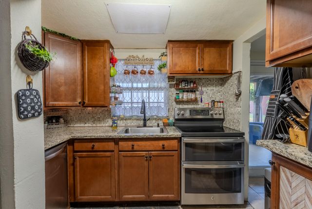 1432 SW 26th Avenue, Fort Lauderdale, FL 33312