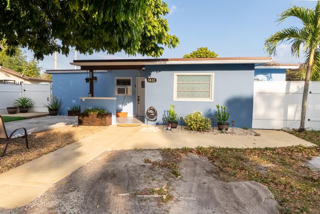 1432 SW 26th Avenue, Fort Lauderdale, FL 33312