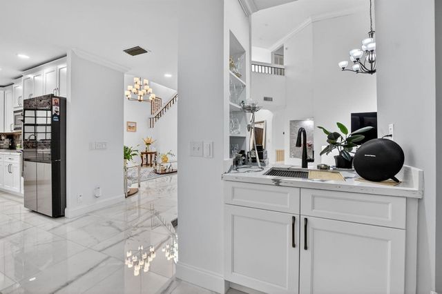 23260 Mirabella Circle N, Boca Raton, FL 33433