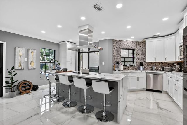 23260 Mirabella Circle N, Boca Raton, FL 33433