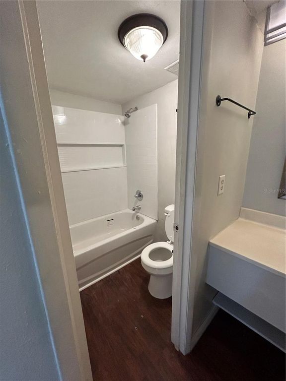 Image 3 of property listing at 2811 SW ARCHER ROAD X203, Gainesville, FL 32608