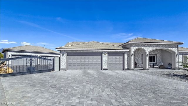 6611 Parkwood Court, Pahrump, NV 89061