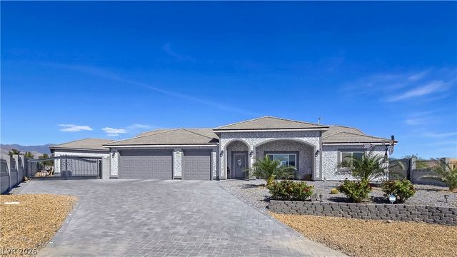 6611 Parkwood Court, Pahrump, NV 89061