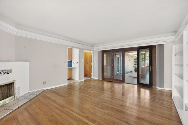 525 Sierra Drive SE, Albuquerque, NM 87108