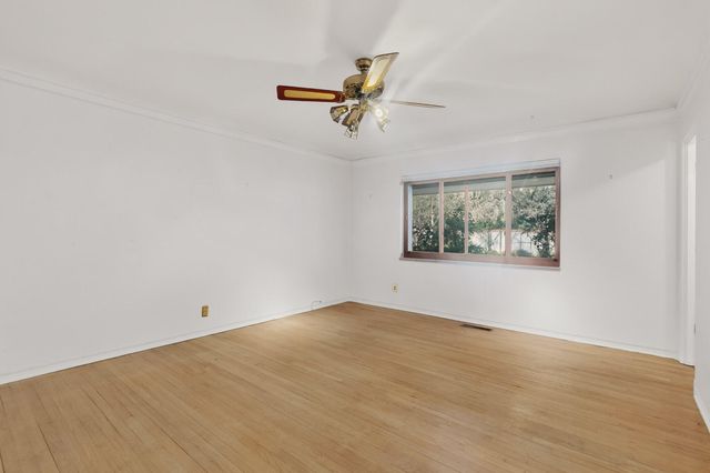 525 Sierra Drive SE, Albuquerque, NM 87108