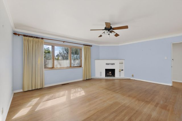 525 Sierra Drive SE, Albuquerque, NM 87108