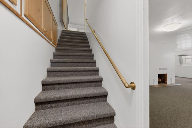 525 Sierra Drive SE, Albuquerque, NM 87108