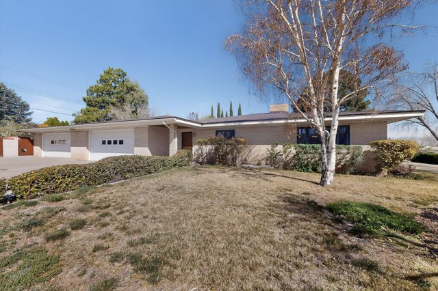 525 Sierra Drive SE, Albuquerque, NM 87108