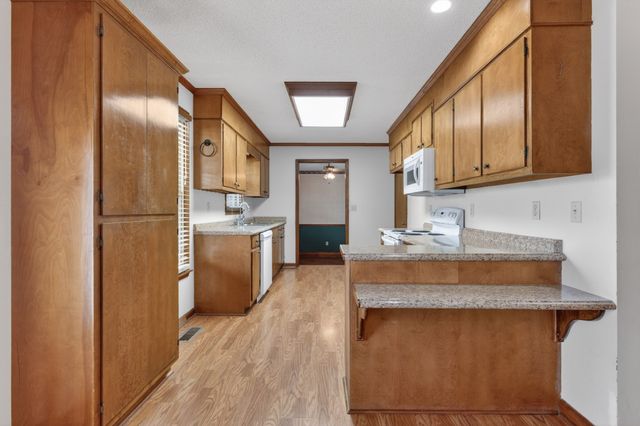 679 Howell Hill Rd, Flintville, TN 37335