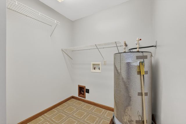 679 Howell Hill Rd, Flintville, TN 37335